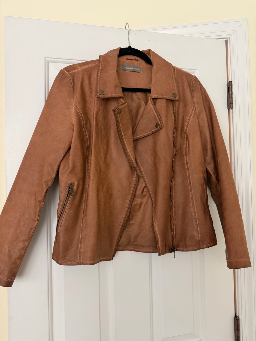 Bagatelle Tan Faux Leather Moto Jacket Women's Medium